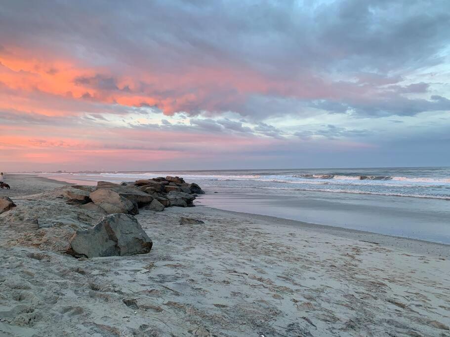 Beautiful Condo Sleeps 4- Only 2 Blocks From Beach Ocean City Exterior foto