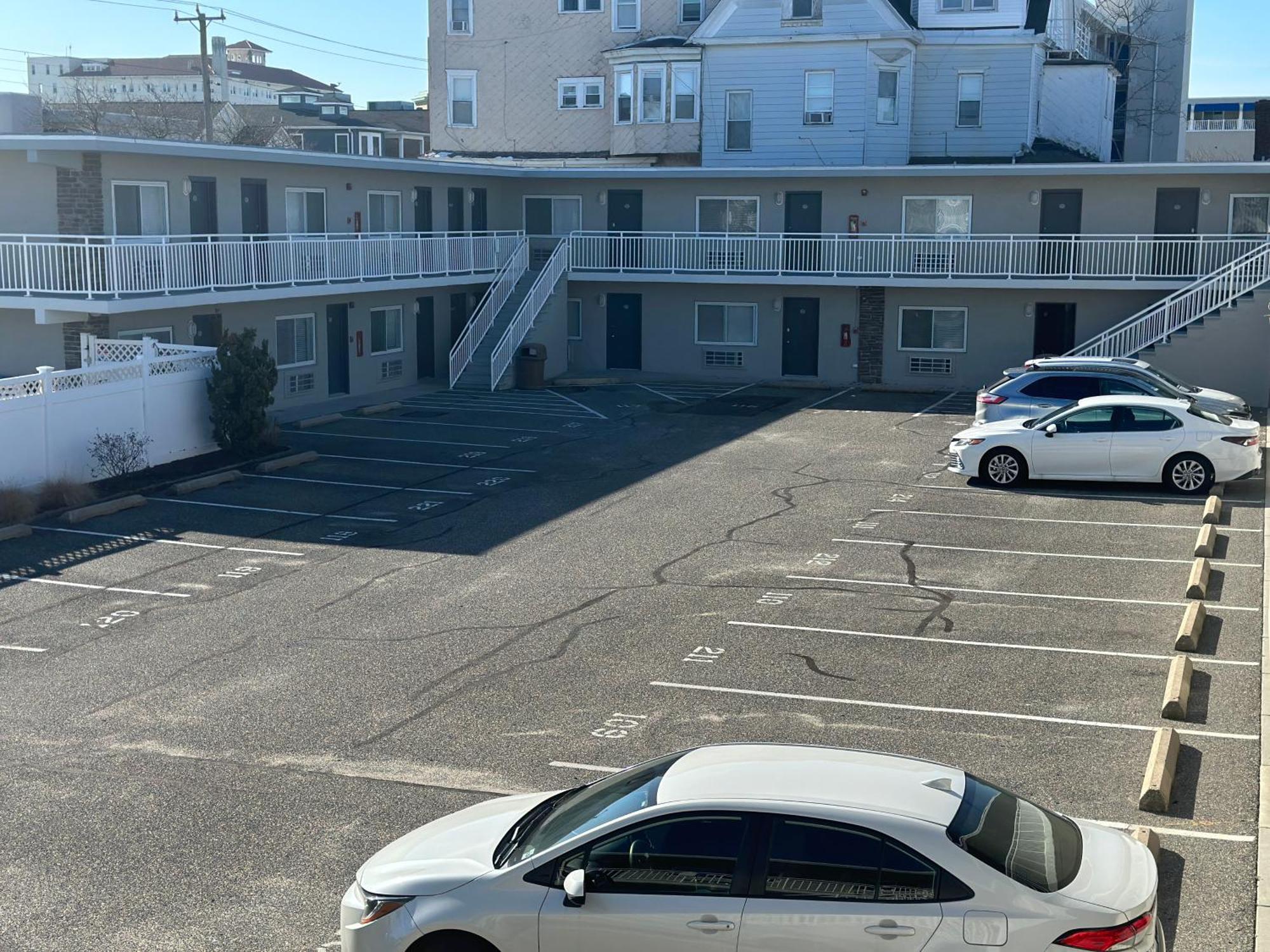 Beautiful Condo Sleeps 4- Only 2 Blocks From Beach Ocean City Exterior foto